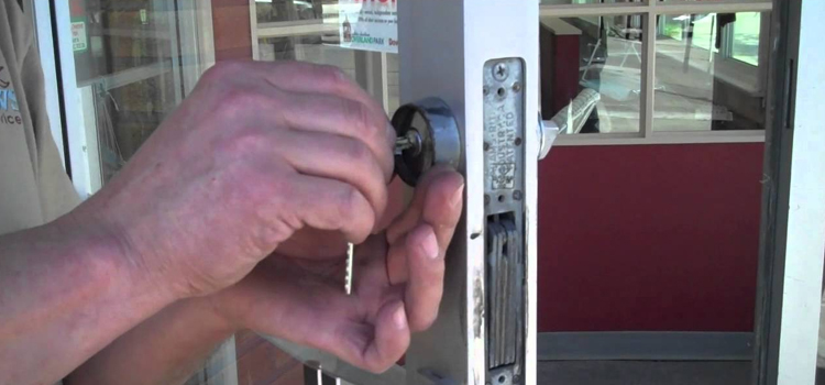 commercial door lock repair Lake Forest